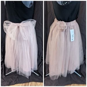 NWT Med Azazie tulle skirt Dusty Rose